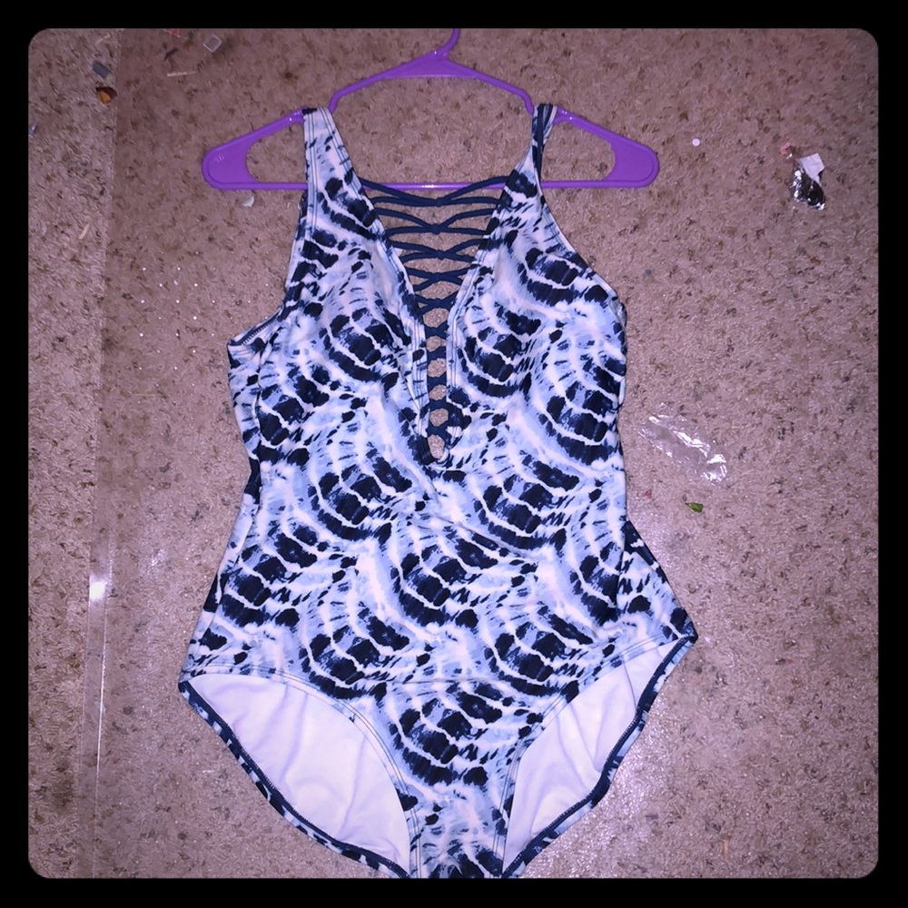 One piece bathing suite
